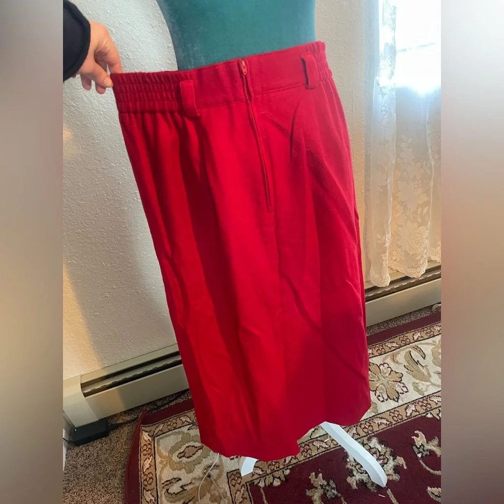 Norton McNaughton: Elegant vintage Red wool skirt - Picture 5 of 6